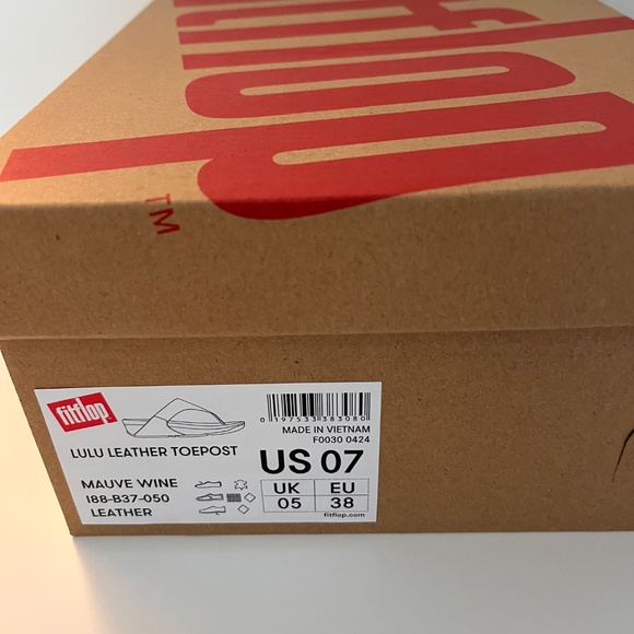 FlitFlop LULU Leather Toe-Post Sandals - Picture 3 of 3